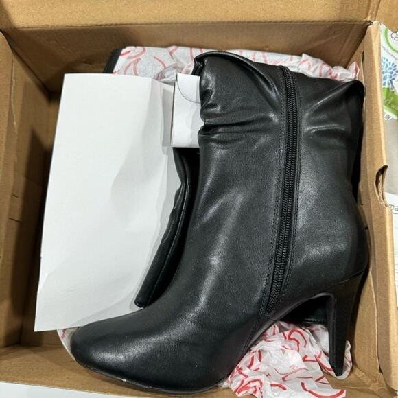 Sugar Womens Dress Boot with Pointed Heel and Scrunch Size 6 NEW # M626 - Picture 9 of 9